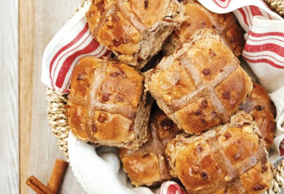 Apple-cinnamon-hot-cross-bun